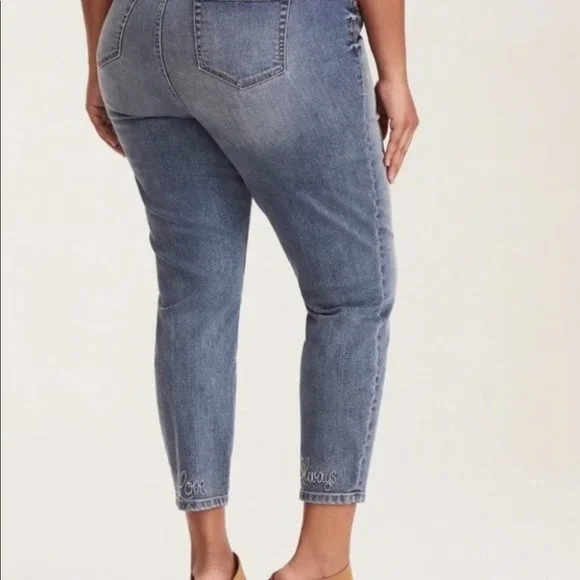 Torrid Girlfriend Stretch Skinny Jeans - Picture 14 of 14